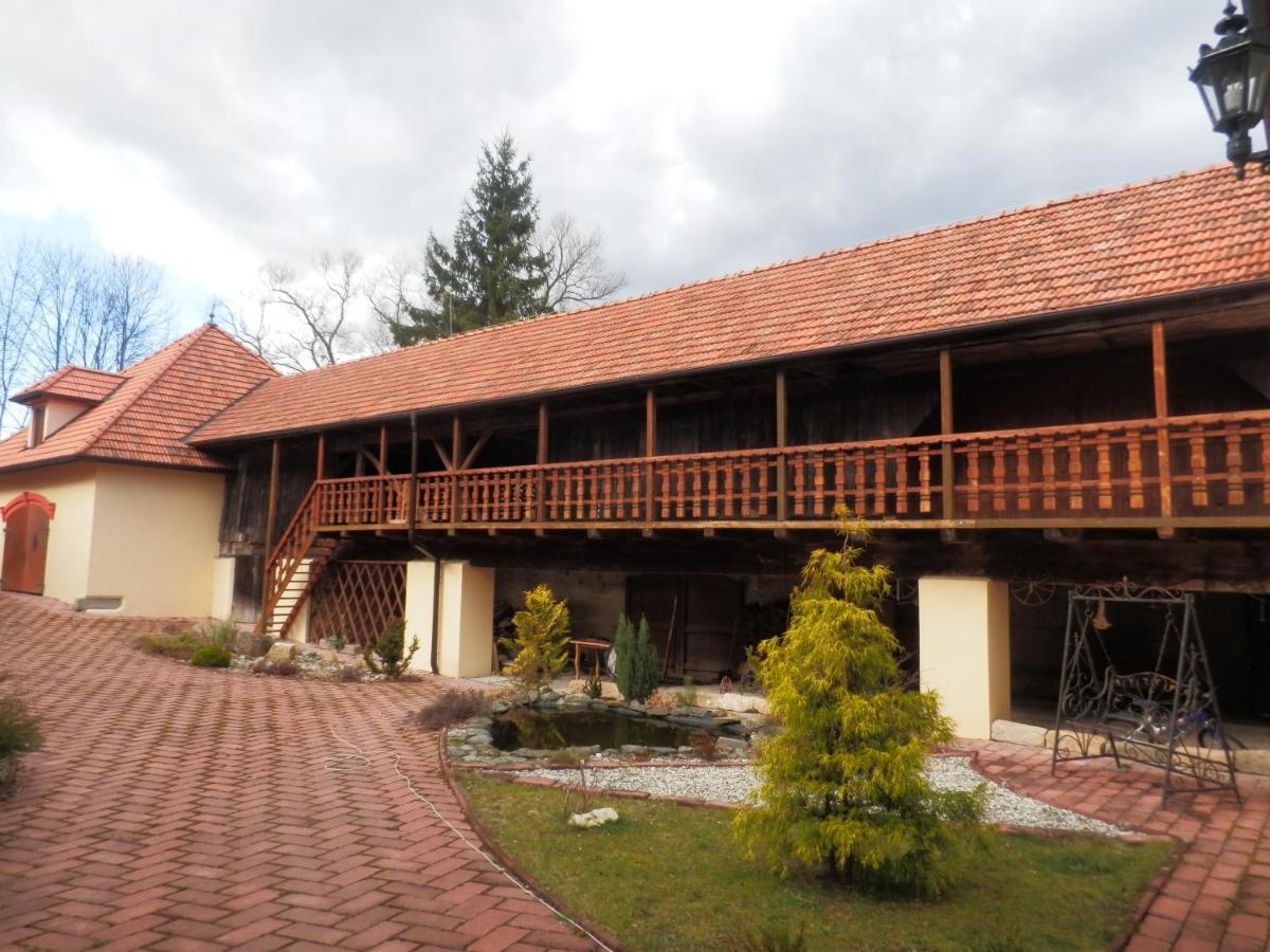 Zámeček Zdíky - Zámecký apartmán Bujanov Exterior foto