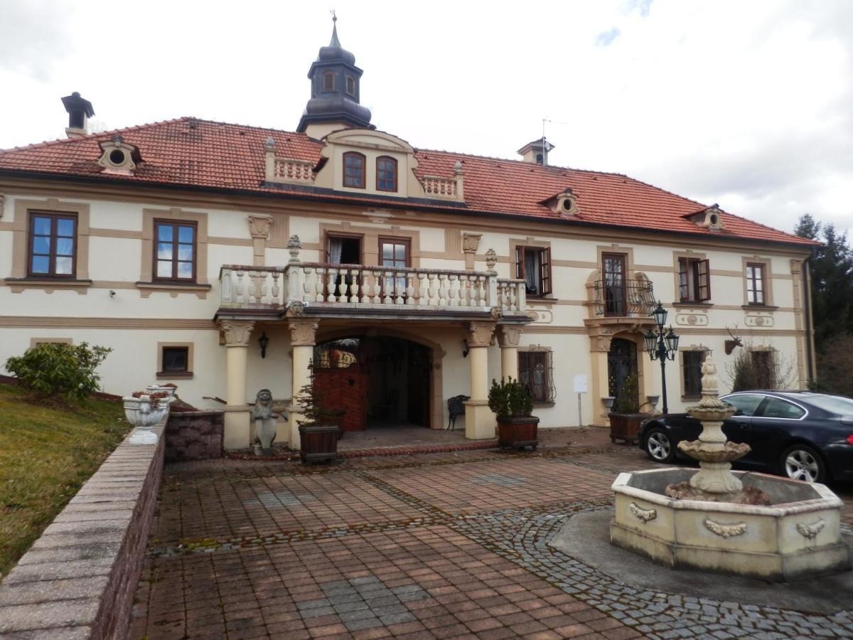 Zámeček Zdíky - Zámecký apartmán Bujanov Exterior foto